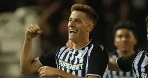 Το Kicker γράφει για ενδιαφέρον της Ντόρτμουντ για Κωνσταντέλια
