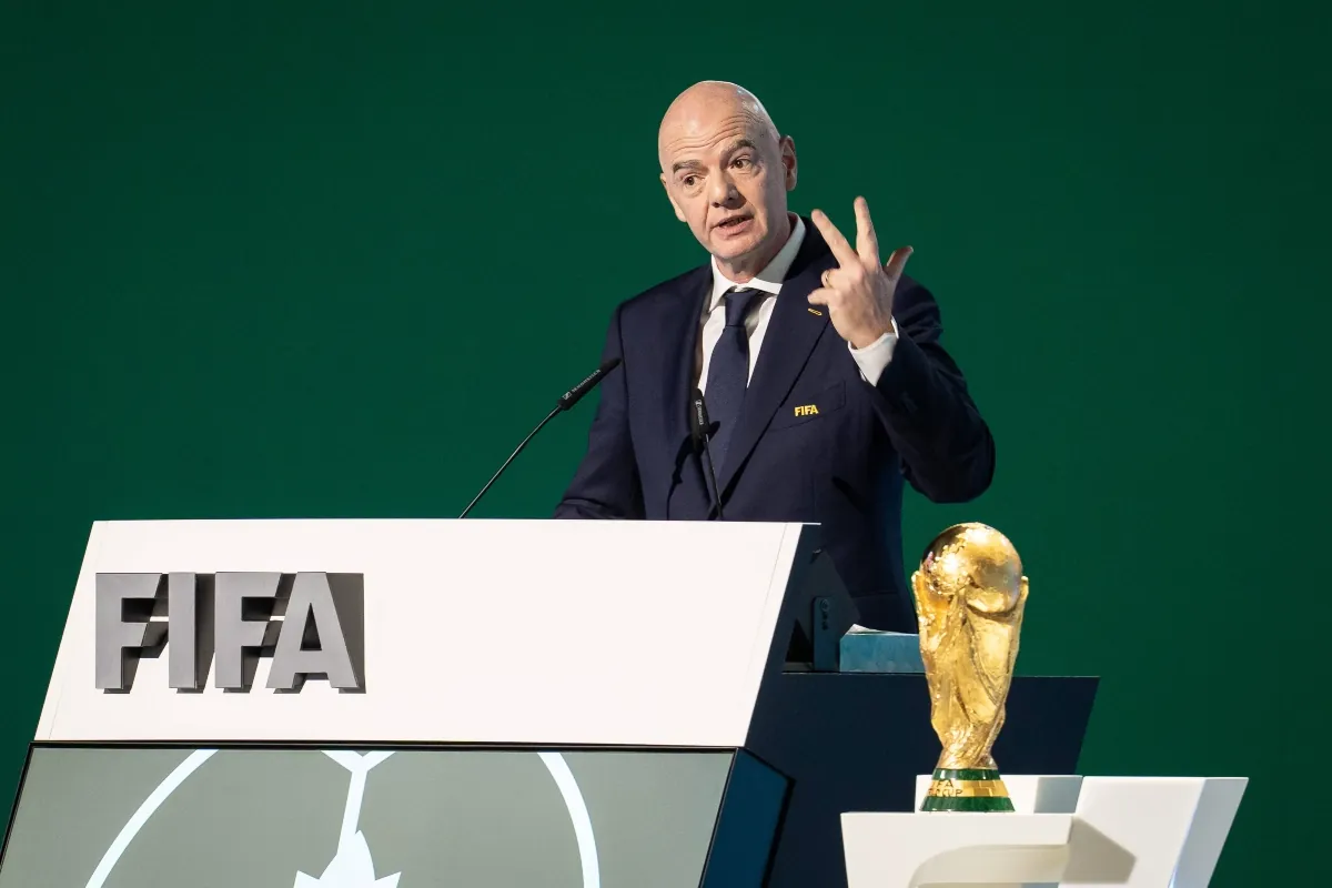 «Telegraph»: «Η UEFA πλήρωσε ιλιγγιώδες ποσό σε γυναίκα που φέρεται να διατηρούσε σχέση με τον Ινφαντίνο»
