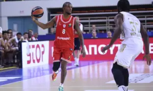 Ερυθρός Αστέρας - Ολυμπιακός 77-87: Πανταχού παρών ο Εντιάι, "σκέπασε" το ντεμπούτο του Μοντέρο